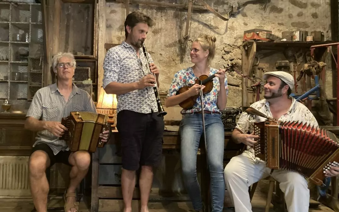 ATELIER Initiation aux danses traditionnelles – Oyun Quartet